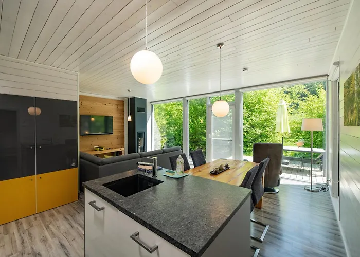 2 Bis 4 Personen F2h1 *